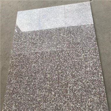 Carreaux de sol en granit brun
