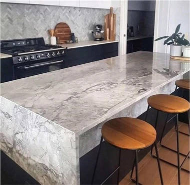 Comptoirs en quartzite blanc fantaisie