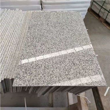 Escaliers de tuiles de granit