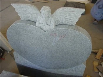 Ange de pierre tombale