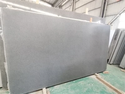 Dalle flammée en granit G654